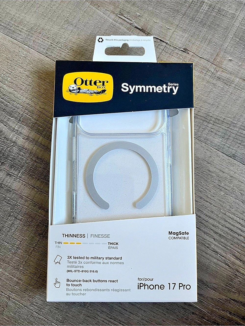 OtterBox Symmetry Series iPhone 18 Pro / iPhone 17 Pro Clear Glittery Case NWT